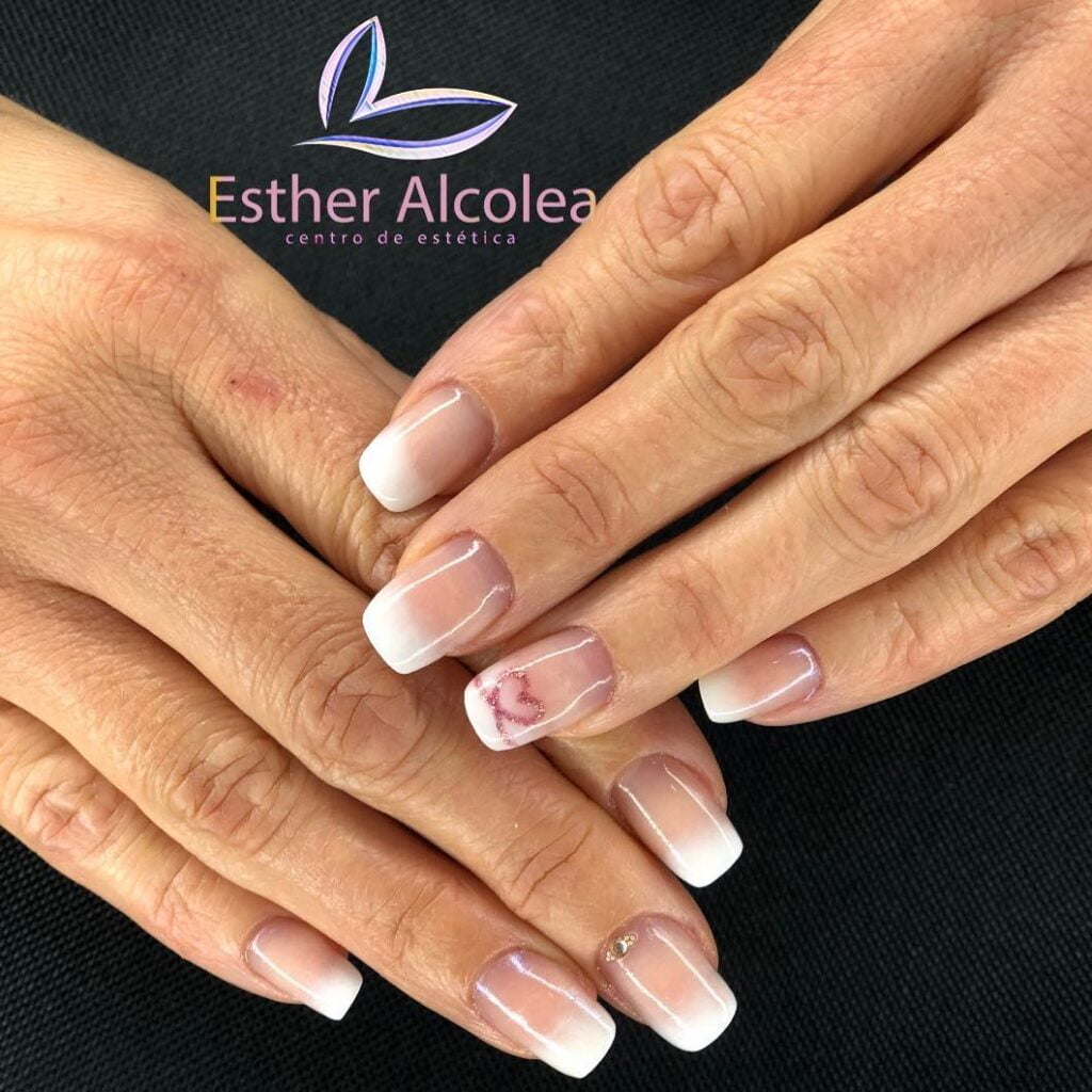 Uñas baby boomer